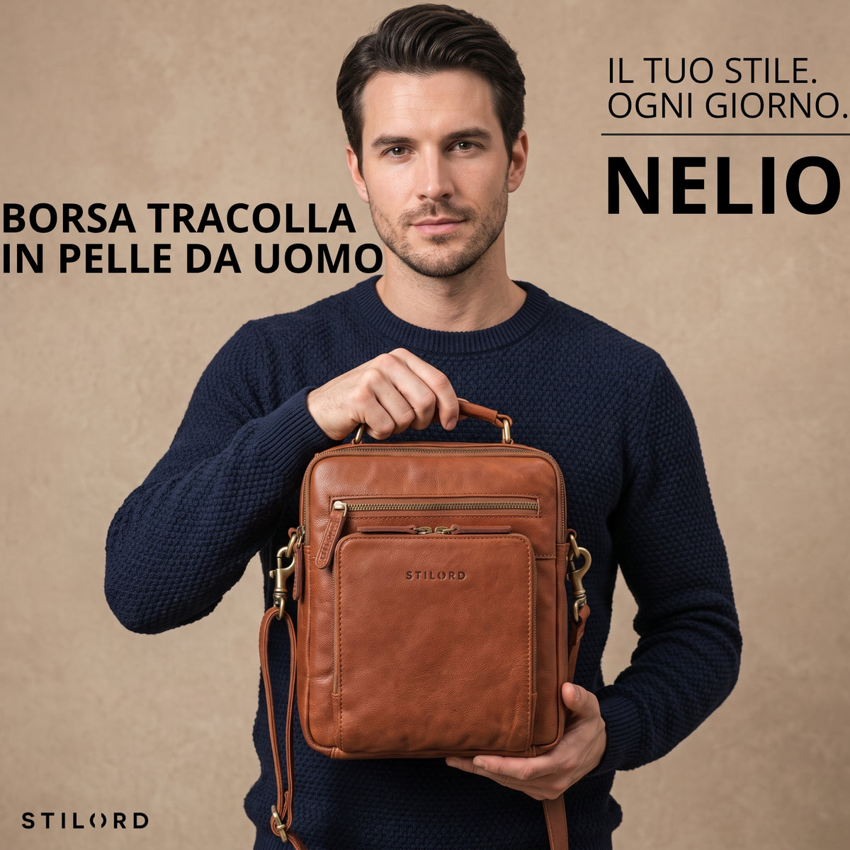 Borsa tracolla uomo in pelle marrone, vista frontale; modello tiene la borsa per il manico, marchio STILORD impresso visibile
