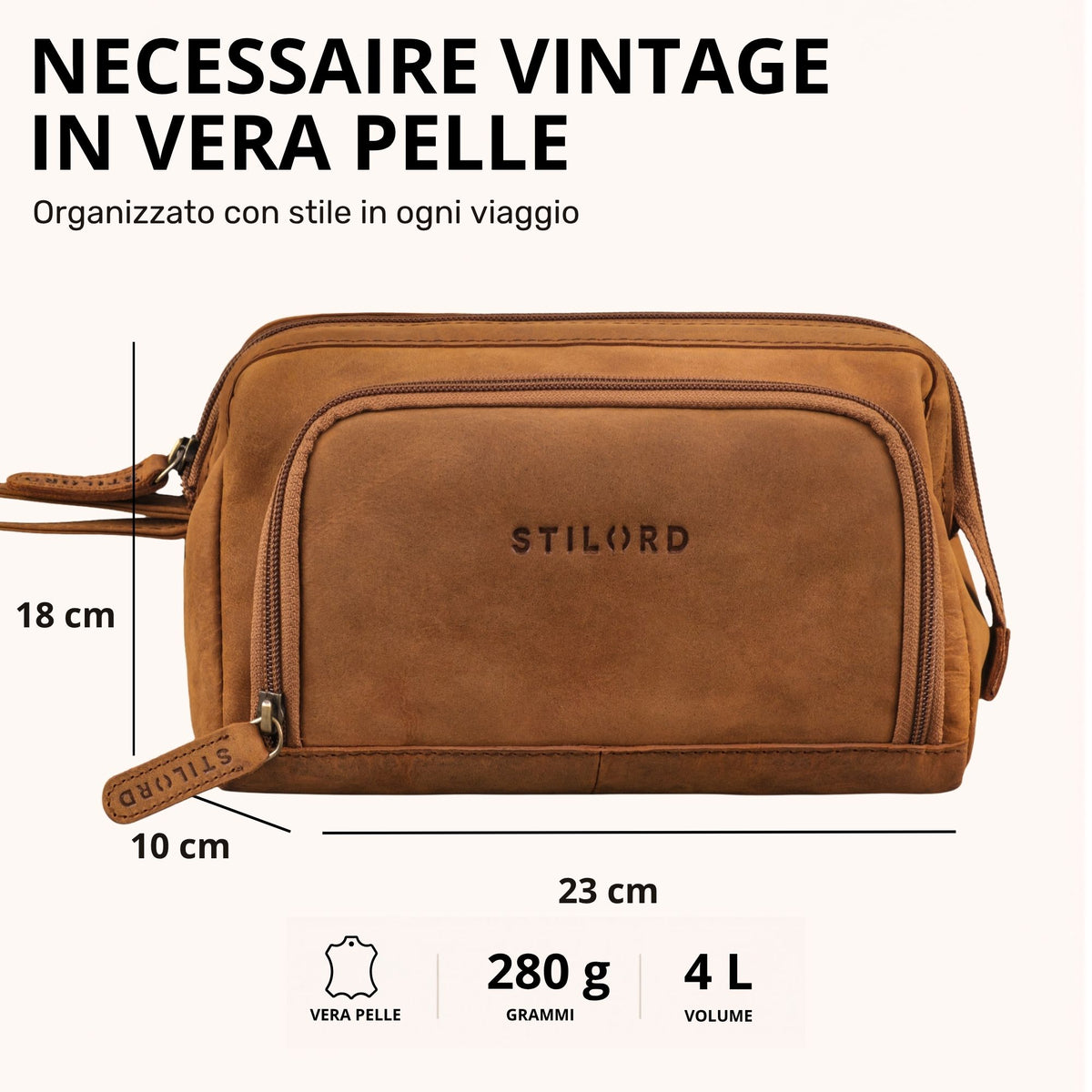 Necessaire in pelle color tan scuro, vista frontale con logo STILORD impresso e misure indicate